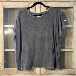Magnolia Pearl Solid Gray T-shirt